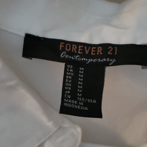 Button down top - Picture 2 of 3